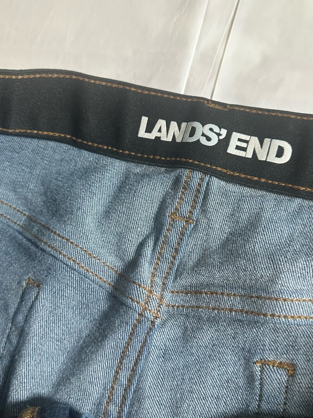 Lands' End  women Light Blue Relaxed Denim Jeans with Contrast Stitching